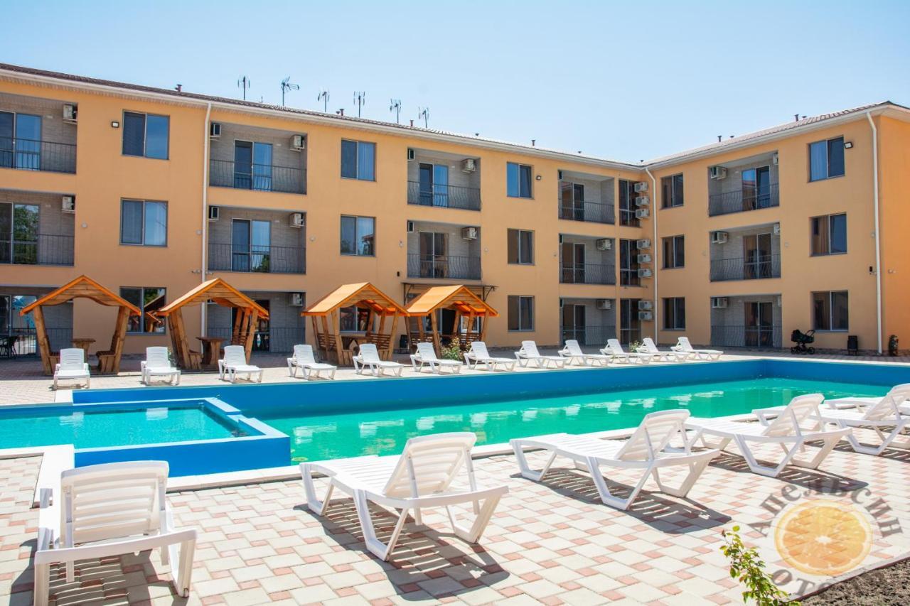 Apelsin Hotel Kobleve Exterior foto